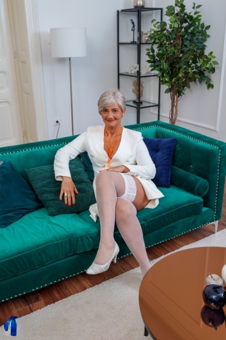 Mature NL starring Arwen, Michy Perez Hot Images